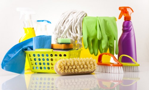 Deep kitchen cleaning during a Lambeth move-out service